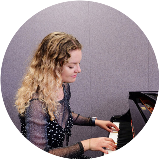 Paulina piano lessons